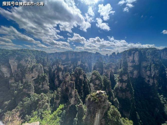 张家界六日游多少钱人民币？轻松！去张家界旅游多少钱
